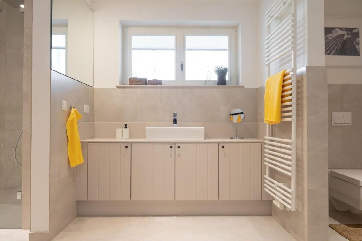 Spacious 3-Bedroom Apartment Near Eilbekpark Hamburg Kültér fotó